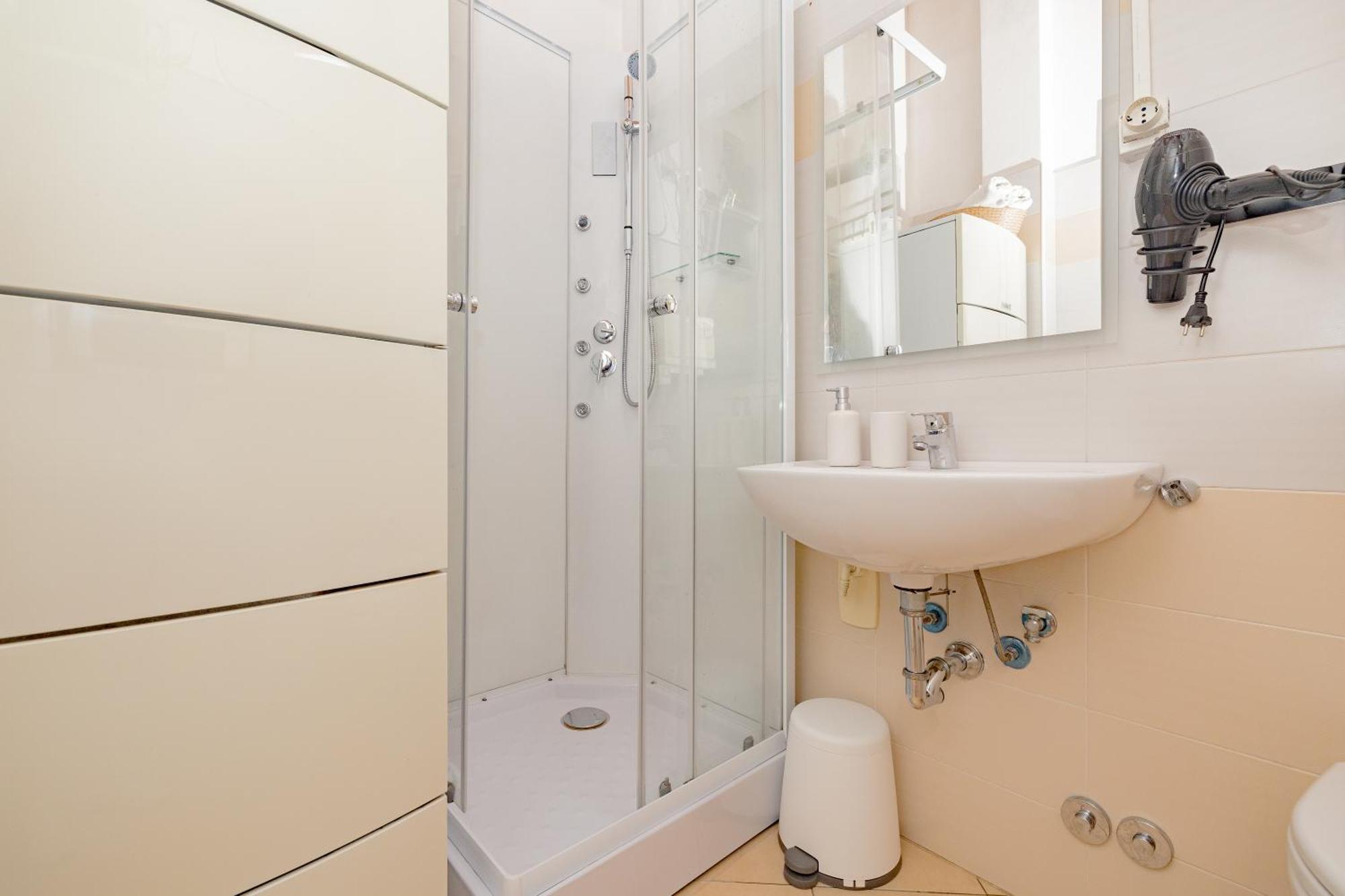 Milano By Rhospitality It 3*