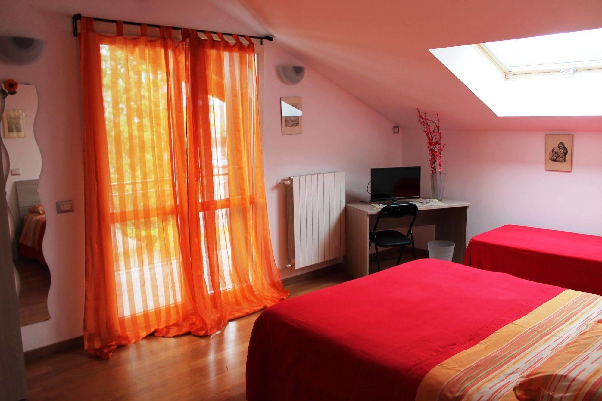 Milano By Rhospitality It Frühstückspension